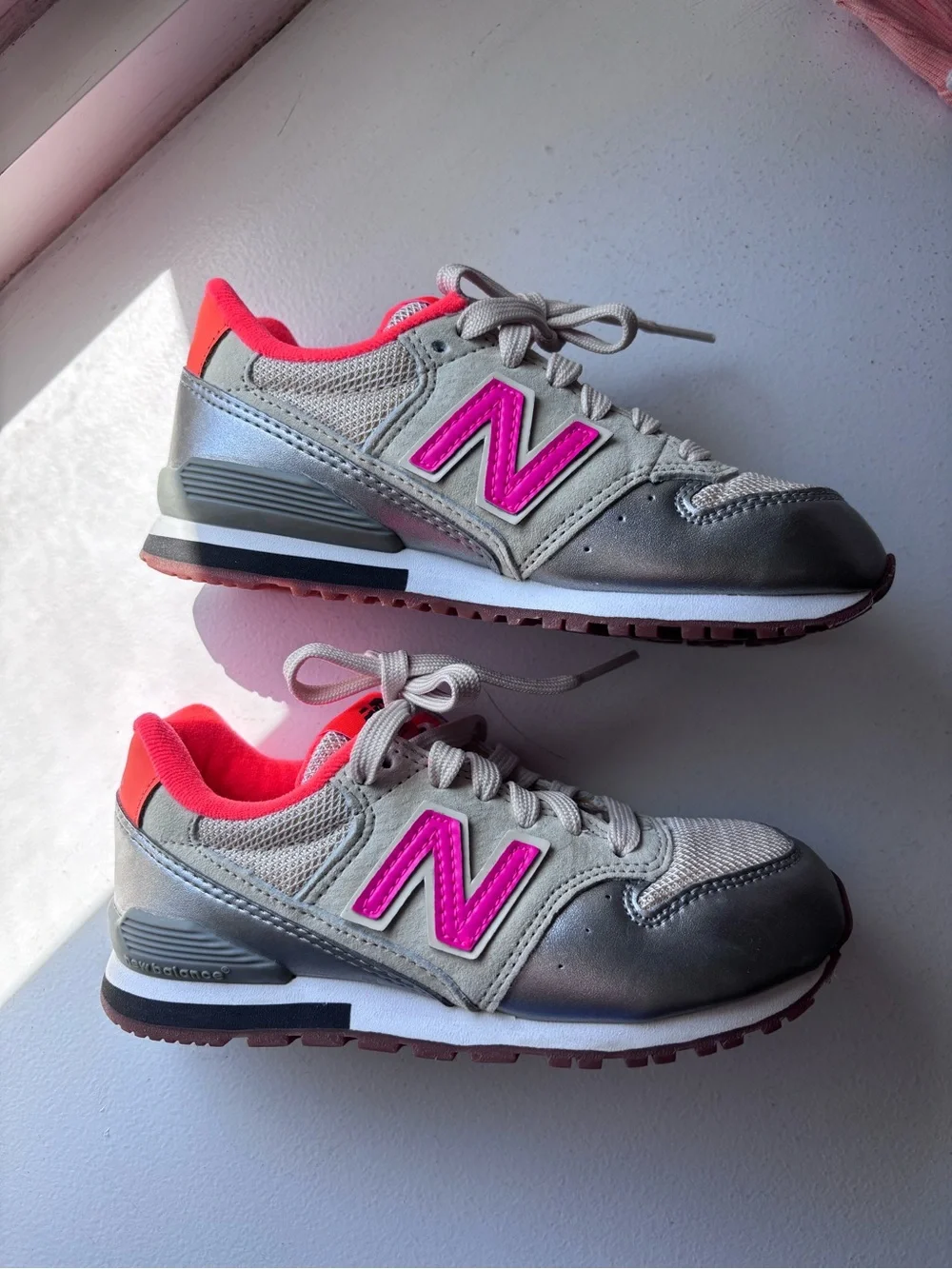 NEW! New Balance 996 Kids Crewcut Silver Sneakers w Pink/Orange Accents Size 12
